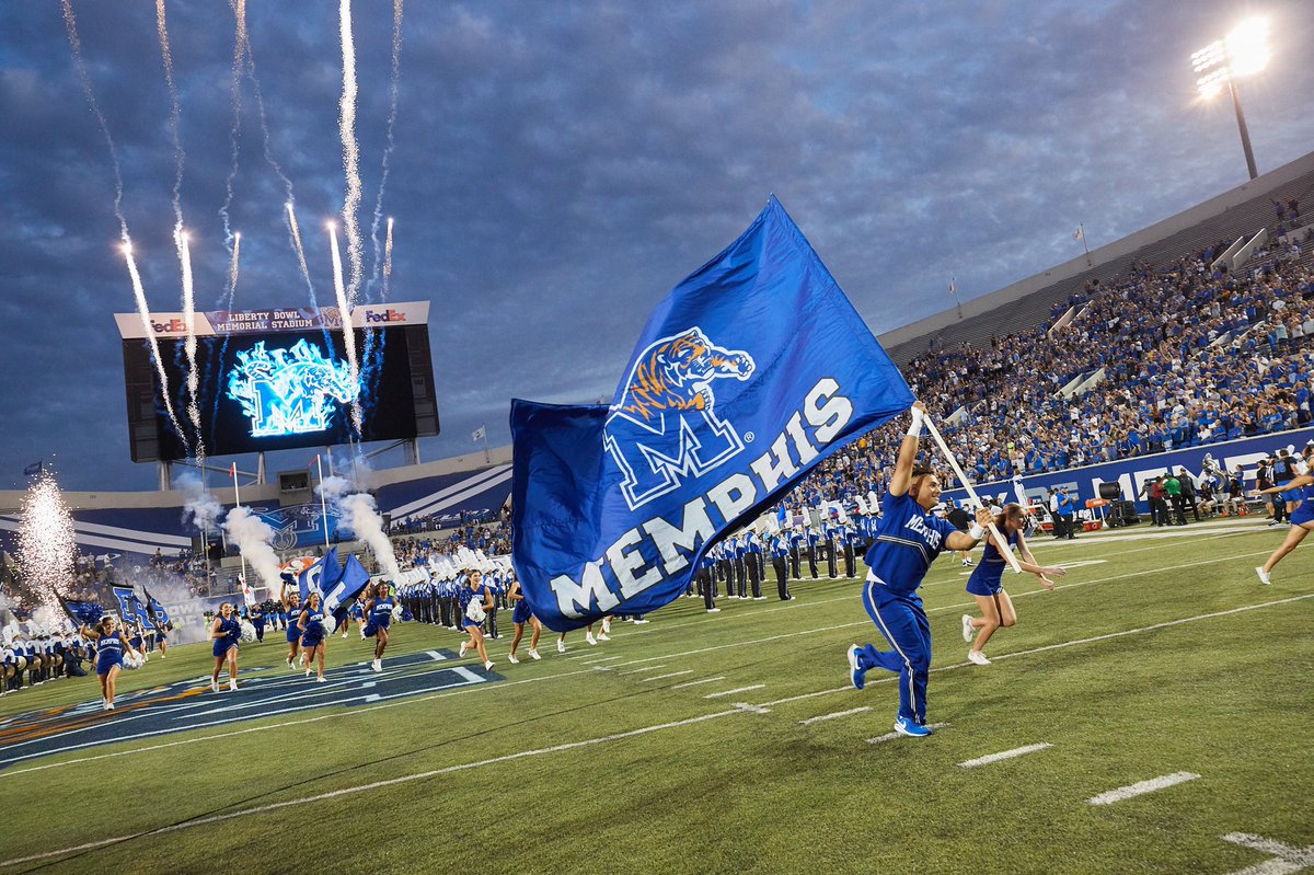 mikemike7x's tweet photo. #AGTG beyond blessed and humbled to receive an offer to The University of Memphis🐅 @johnsimon31 @memphisfbrec #GTG #L2M @samspiegs @JeritRoser @LaEliteBB_7v7FB @G_Sportz @DemetricDWarren https://t.co/gRA6TuSWI2