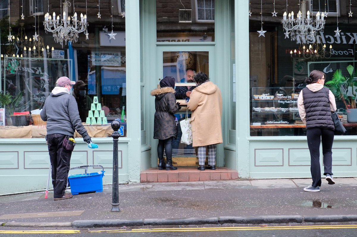 mathewjschwartz's tweet photo. Takeaway in the time of Covid: Pacamara cafe’s new hatch (Dundee, January 2021)

#dundee @pacamaradundee @visitdundee #lockdownlife #westenddundee #documentingbritain #coronadiaries #cafelife #pacamara #scotland https://t.co/skiRDEKQjV
