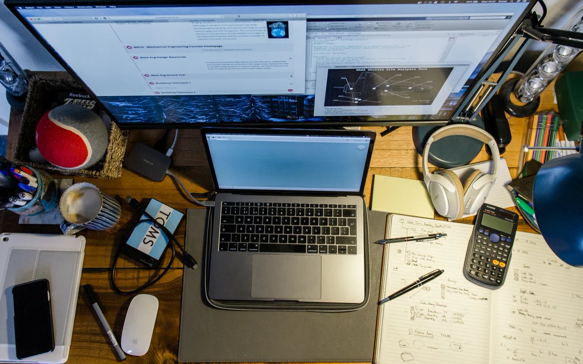evermoredata's tweet photo. Feel like you're running out of space? The world's need for reliable #Storage is growing and we have the solution. With just one payment to upload you can get cost-effective, secure, and permanent online data storage through #EvermoreDatastore. https://t.co/hWtPA4j2Ry https://t.co/0SnH09y0PM