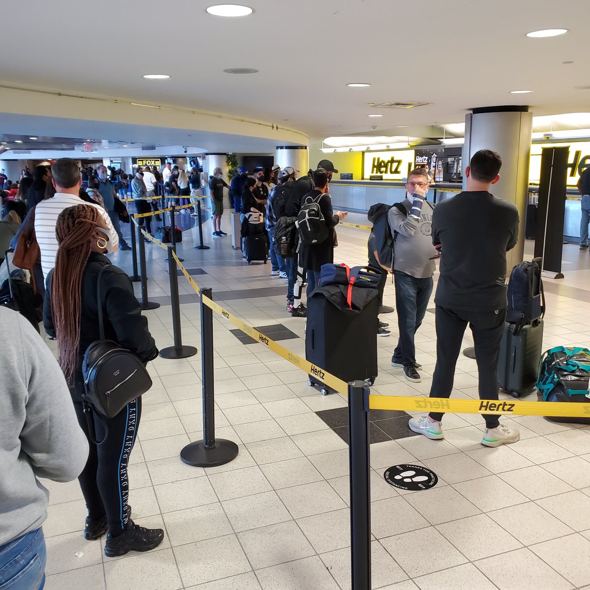 JasonGSon's tweet photo. @Hertz so FLL counter 2 Representative #disappointed https://t.co/T6swpM5VHA