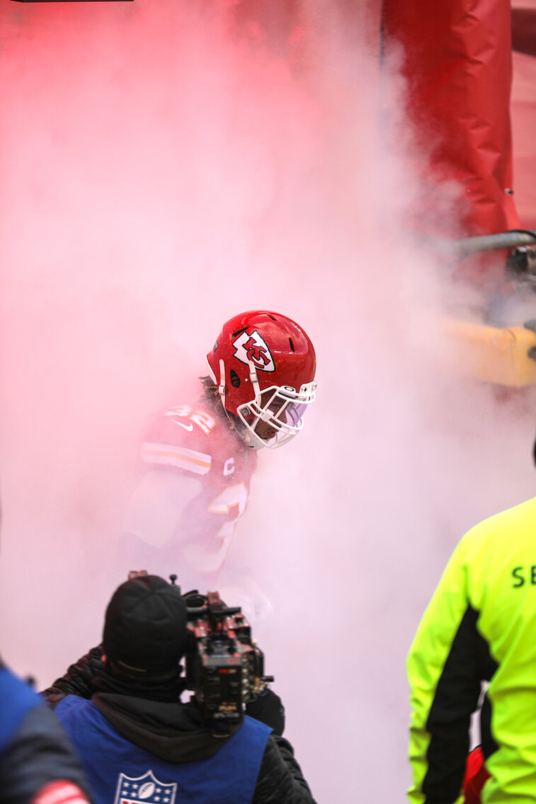 CHAMPIONS FOCUS DIFFERENT