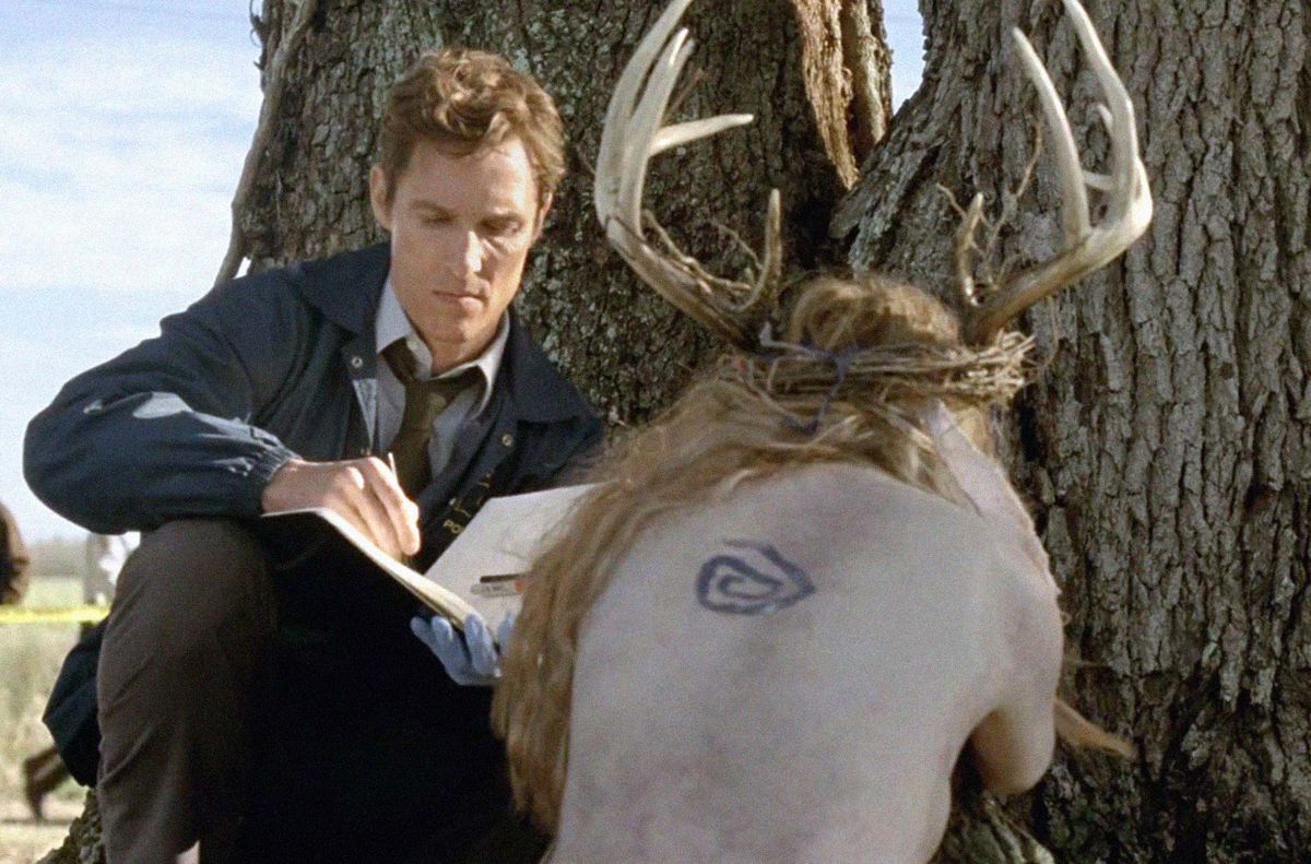 The filmmaking here is a technical marvel. Fukunaga, in addition to directing two of the greatest performances ever, gives True Detective a very sinister, Se7en-esque feeling. It’s a visceral and even dirty feeling.