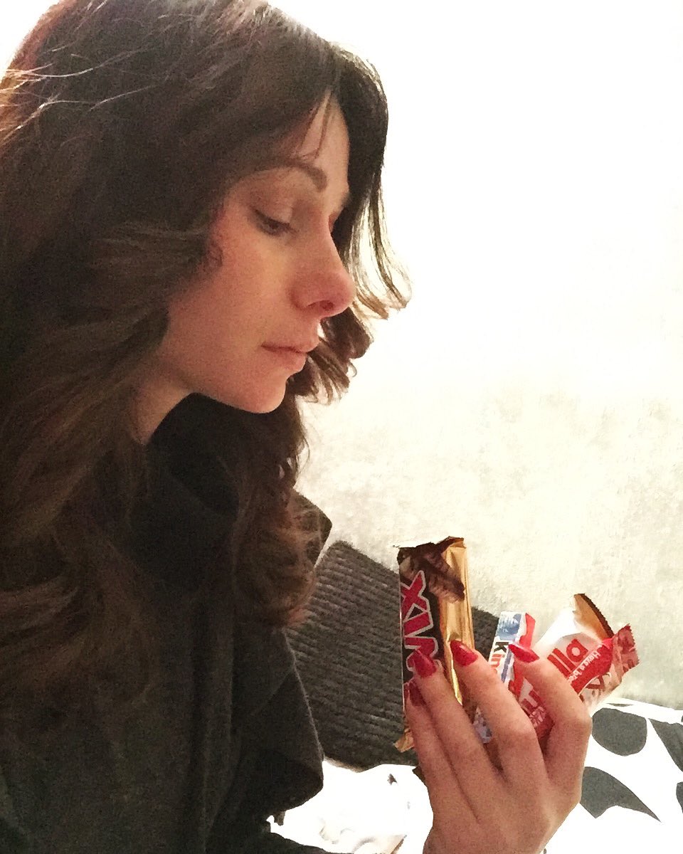 ErikadeBonis's tweet photo. Itβs always hard to say goodbye!π«πͺ
Junk food, Iβm gonna miss you!!!π©π
Have a nice evening you all!β€οΈ
β’
β’
#Erika #Erikadebonis #ILoveChocolate #itsTimeToEatHealthy #GoodbyeJunkFood #HaveaNiceEvening https://t.co/zXmoodIDTT