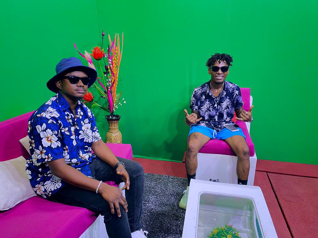 ronaldsesay's tweet photo. We all set to for the premiere.🤩 @RonnyKOD is about to drop #YouKnow video live on “THE TREND” with host K2-BLINGZ.
Don’t miss out, TUNE in at 9:00PM on AYV TV Channel 34 & online at https://t.co/KnKBkxWK2O
IT’S MOVIE TIME!!!🍿🎥📺
#TeamDopeness #iProMusic #RonnyKOD https://t.co/WsgoRP8eo1