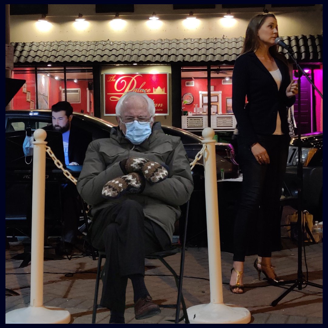 epop_philly's tweet photo. We’ve had a lot of great audience members for our outdoor concerts. This one kind of insisted on taking center stage. Talk about Opera Up Front.

#berniesanders #epopphilly #operaupfront #epopisopera #ohhithere #BernieSandersMittens  @BernieSanders @KatrinaSoprano https://t.co/Iqn6qw37nN