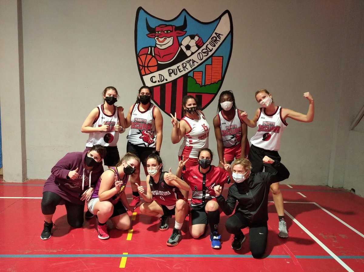 Sincrobox's tweet photo. #viernes de Sincrobox Now con #ComplementaTuDeporte en @CDJPuertaOscura . A tope con Senior Fem, Senior Masculino +35 y Masculino Sub 22 🔝🔝👌🏻👌🏻👏🏻👏🏻👍🏻. Colaboran: @DeporteAND @areelisw @DeportesDipMlg @MalagaDyE @malaga_2020 https://t.co/FOp66PHIfK
