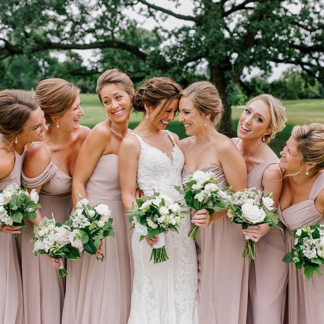 An amazing moment on an amazing day. Thank you for sharing Brenna. Dessy #mixandmatchbridesmaids in Topaz. Photo by @al_hopp