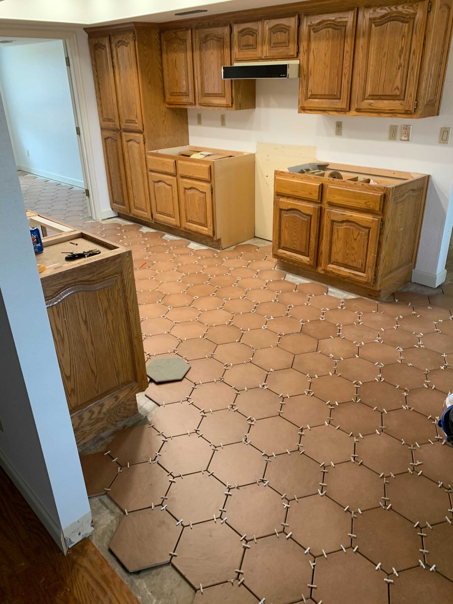 InteriorsNative's tweet image. Stunning tile project in Mesa, AZ. Interested in getting a free quote for your next flooring project? Message us today for a free estimate!  #tile #project #quote #today #mesaaz #floors