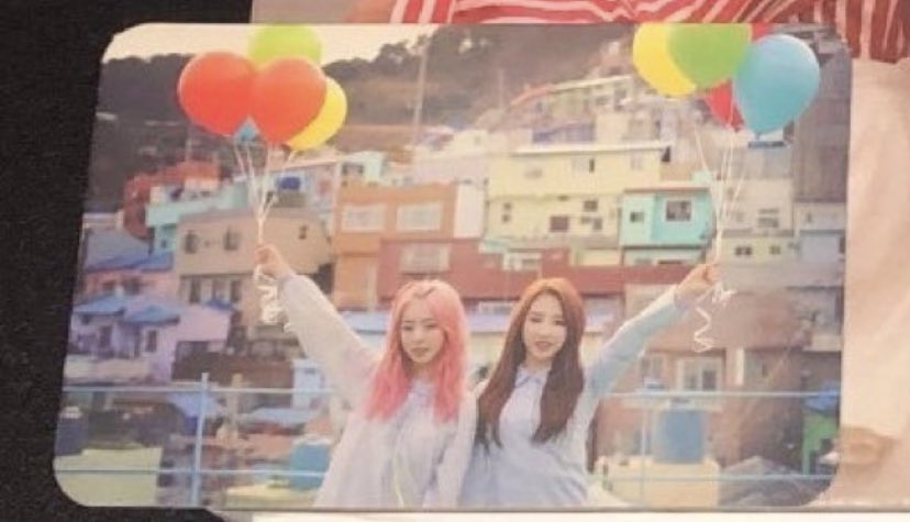 wtt/wtb loona haseul and vivi 

have other version and vivi solo (reprints)
want other version of haseul and vivi

usa preferred, ww ok

must have proofs (10) or send first

help this is the last card i need 🥲
