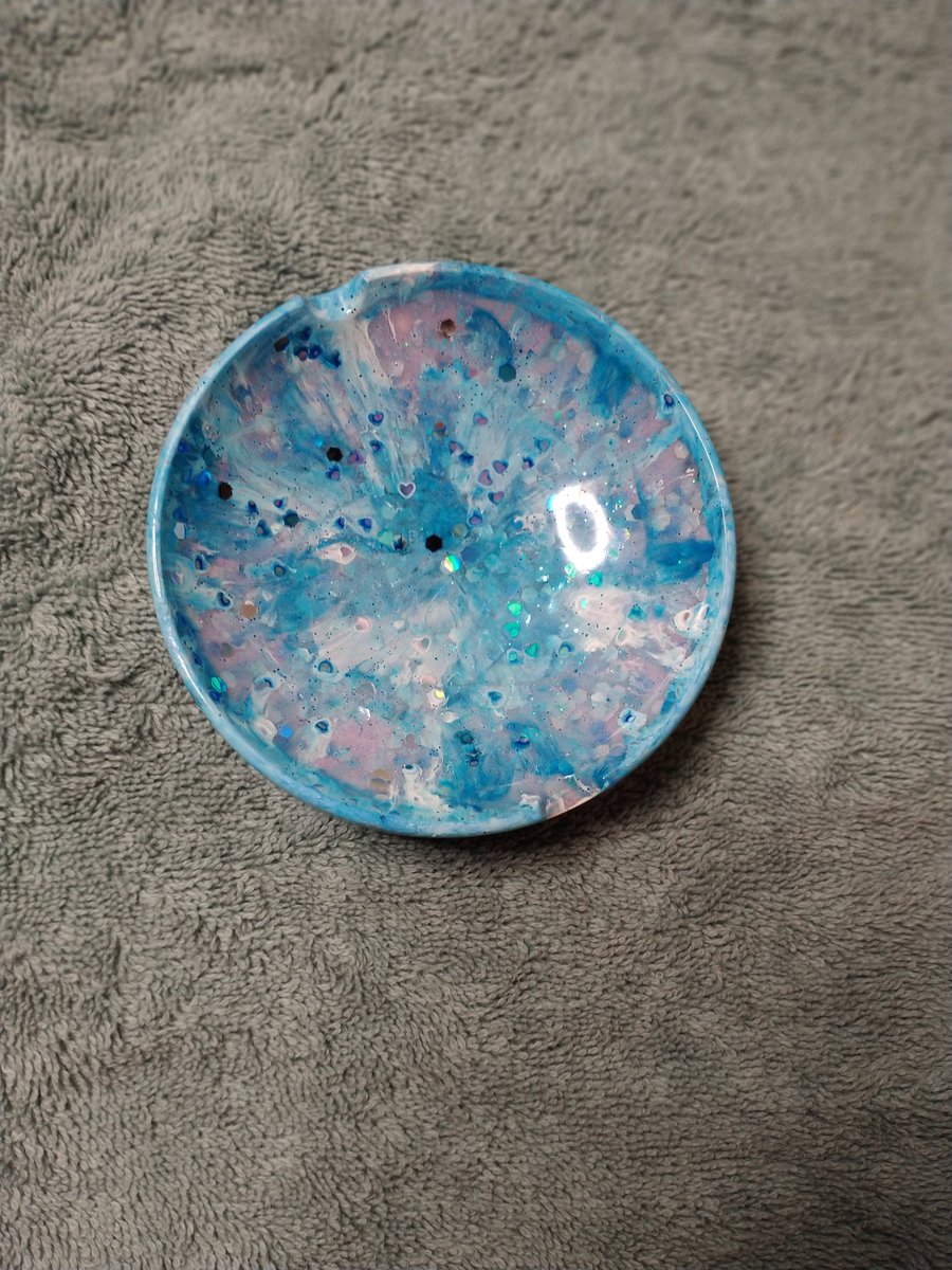 CierraSwann's tweet photo. If anyone is interested in purchasing an ashtray or would like a customized one please DM for prices https://t.co/WZMX15BWYf
