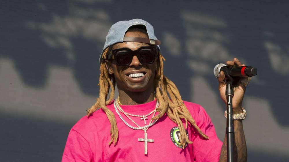 Rapper Lil Wayne thanks Donald Trump for pardon