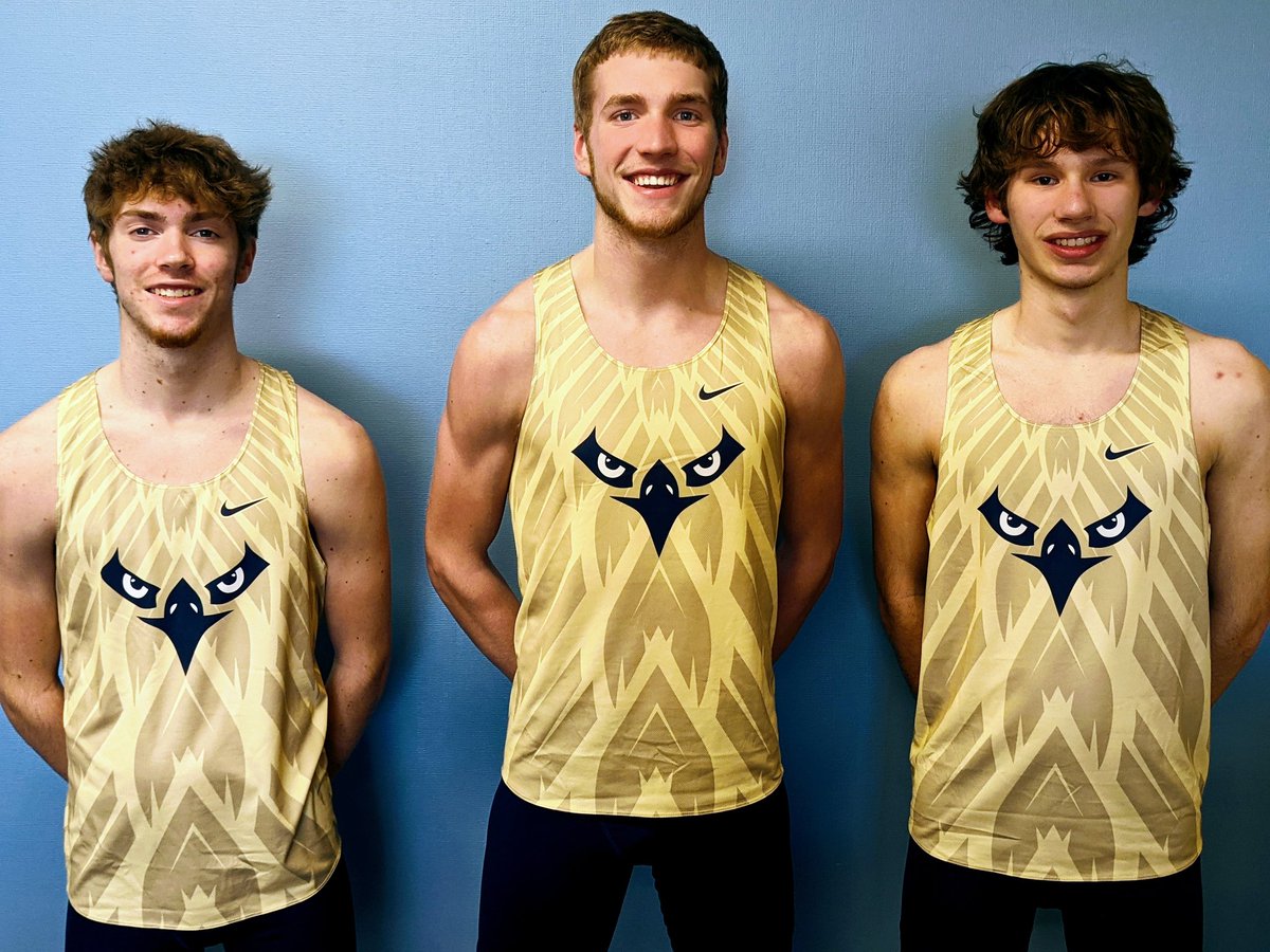 OHXC_OHTF's tweet photo. Here you go OHTF !
NEW UNIFORMS came in today. Three of our remaining 2019 Sectional & Regional Champion Golden Eagles stopped by to show them off! #BeUncommon #RepTheEyes https://t.co/IldJtaa7L5