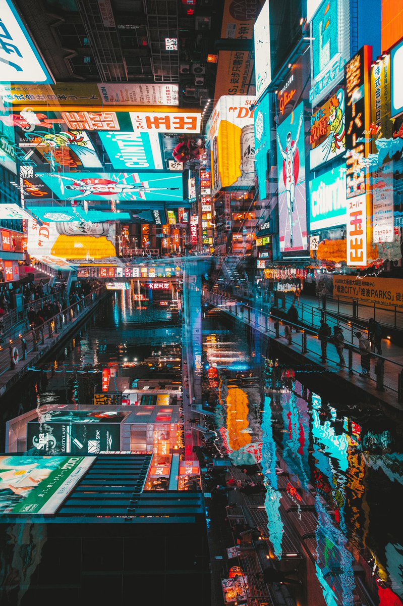 Kostennn's tweet photo. 10PM in Osaka. https://t.co/Ksub3qXS7X