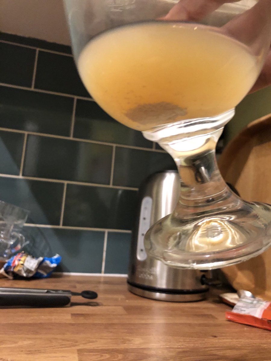 Stroperticus's tweet image. ⁦@vocationbrewery⁩ need to check your batch of Love and Hate, huge amount of sediment in the bottom of my glass this evening.