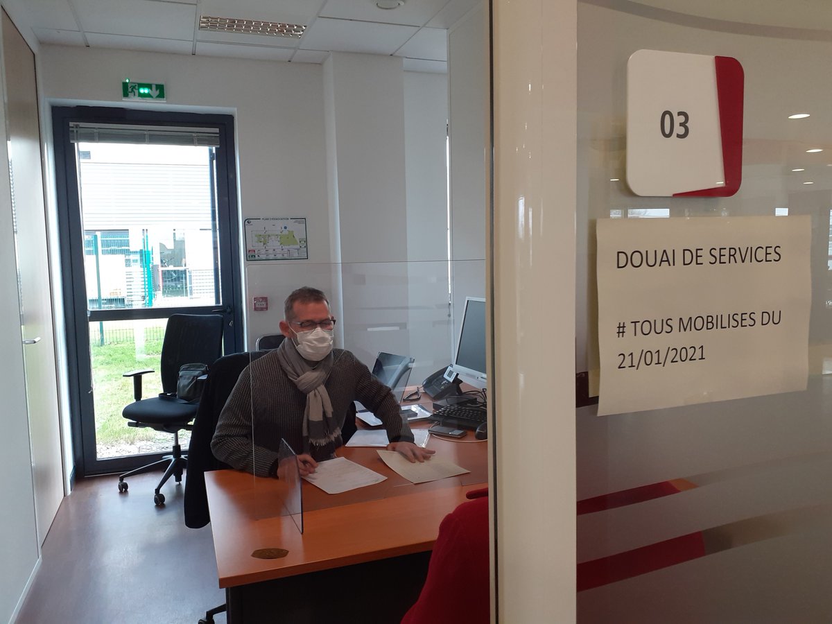 #TousMobilisés #poleemploidouai
Session de recrutement avec l'entreprise #généraledesservices
Merci à Monsieur Delaby pour sa confiance !

2 personnes ont réussi l'entretien et vont être rappelées pour un poste ✅✅ 
<a href="/PDemuysere/">Pauline Demuysere</a> <a href="/stephkannapel/">stephanie kannapel</a> @SophiePalisse <a href="/jeremdufour59/">Dufour Jeremie</a>