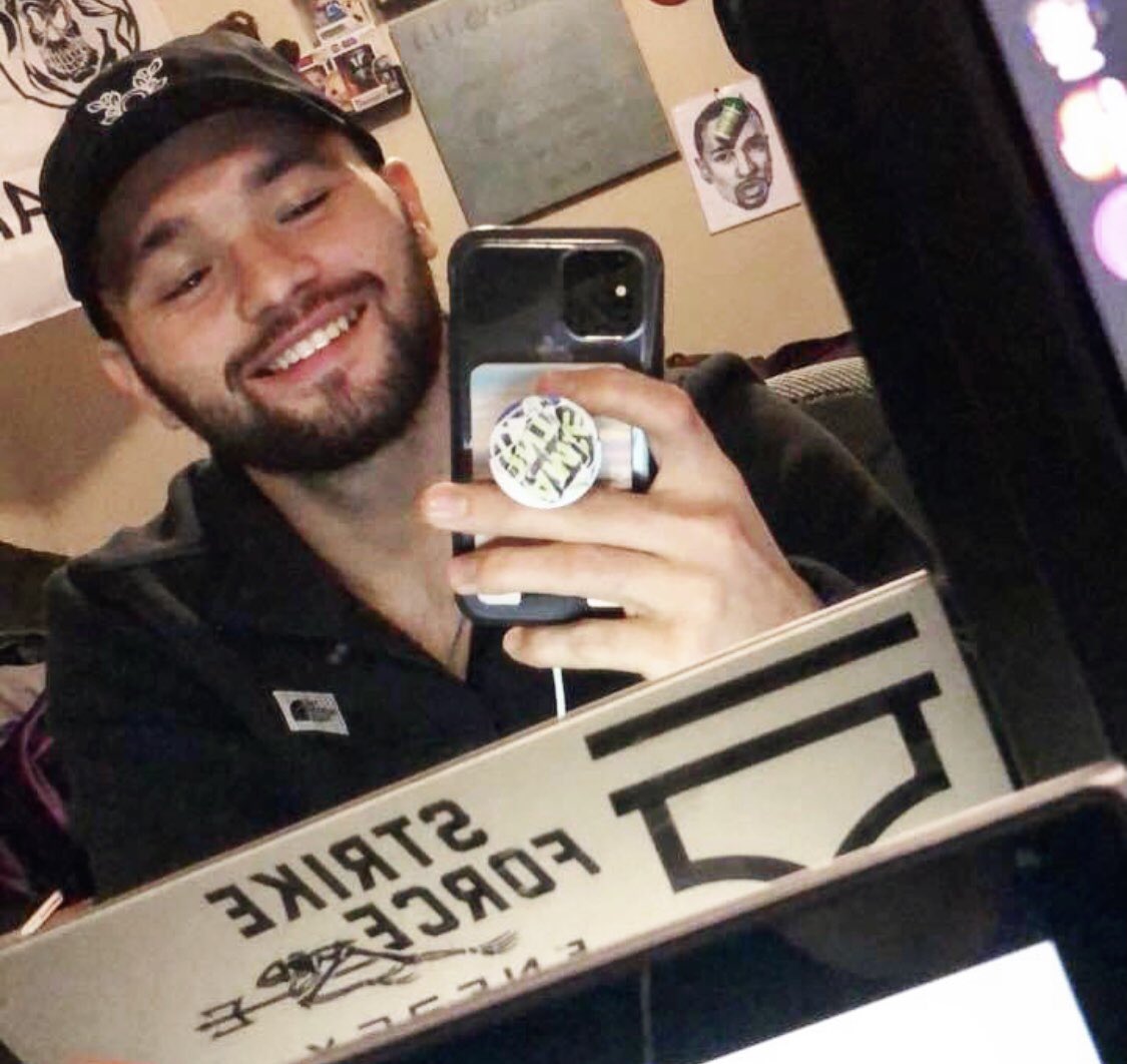 MrMikeyConlon's tweet image. Gaming makes me happy. #twitchstreamer #PepparDatAngus #letsvybe