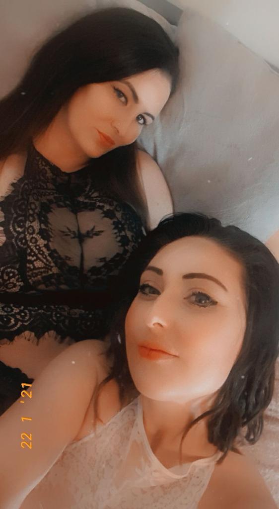 Charlottjames9's tweet photo. I love girls @JuicyLucyDoll21 @Jessica27187335 #girlpower #girltalk #sexy #safesex #lovedoll #camgirl #girlnextdoor #englanduk #classysluts https://t.co/fXWvtw3ynw