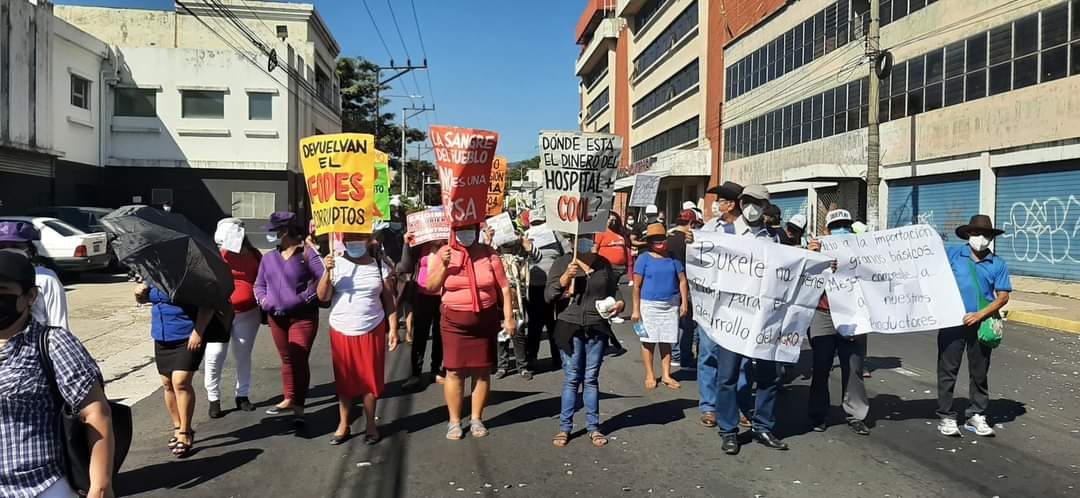 Mela_WH's tweet photo. #22DeEnero Esta mañana parece haber iniciado RESISTENCIA y REBELDÍA CONTRA el REGIMEN de #BukeleFarsante 

👇 vistazo en hilo https://t.co/JJdiLyV1fv