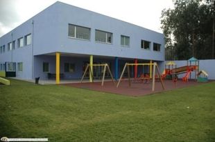 Comunicafreixo's tweet photo. O primeiro-ministro anunciou que as creches, os ATL, as escolas e as universidades vão fechar durante 15 dias a partir de sexta-feira. O encerramento de todos os níveis de ensino será, na prática, um período de férias que será compensado com aulas em dia

https://t.co/cyUKPLbU4J https://t.co/IavNXWBh0b