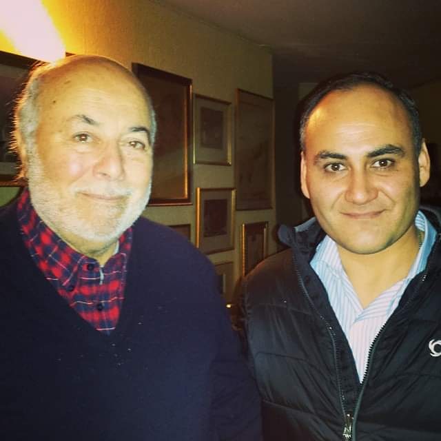 En 2014 en nombre del Comité Solidario 4 de Octubre, que recuerda la memoria de los asesinados en Cauquenes, tuve el honor y privilegio de entregarle a Don Juan Guzmán Tapia un público reconocimiento por su labor por la justicia y la verdad. Él llevó paz a muchas familias. QEPD