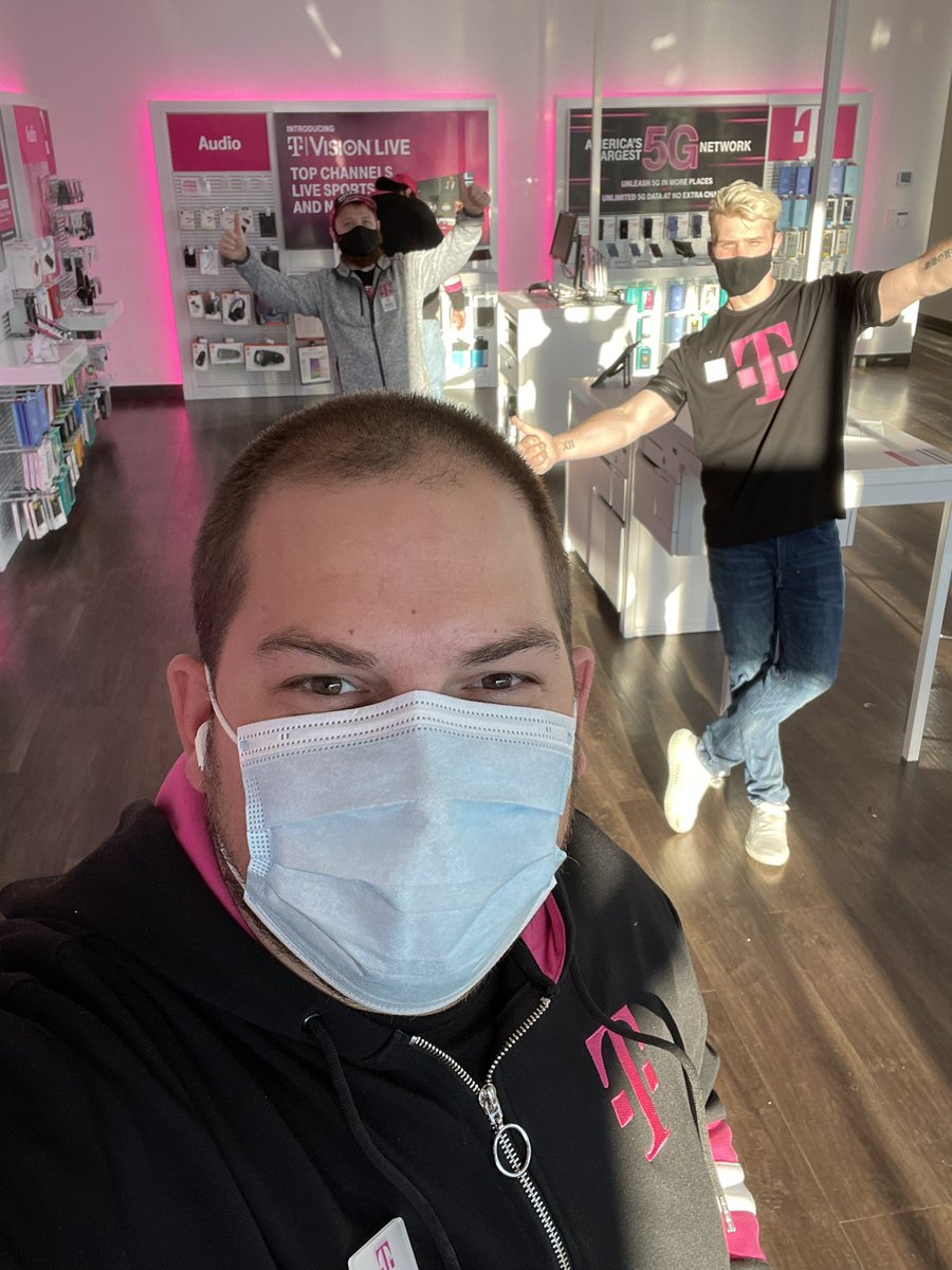 Back out here in Woodstock “surprising and delighting”Come see is and check out our promos. #trucklife #tmobile