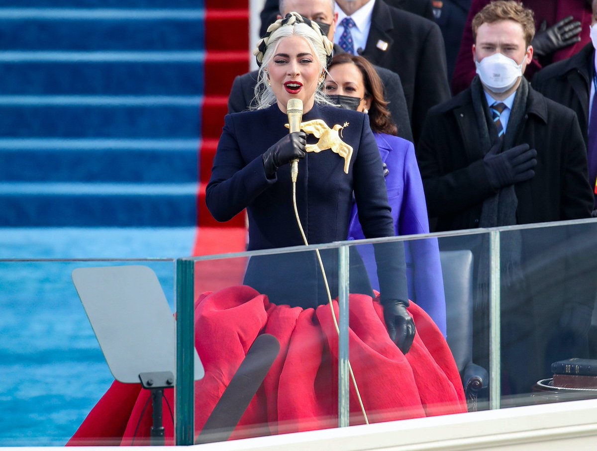 emersonsalon's tweet photo. What did you think of #LadyGaga's #hairstyle at the #inauguration?
....and did you catch the #poppies in the back signifying #PEACE?
READ: https://t.co/k0zdEpmB3D
#braids #dutchbraids #ornament #politics #hair #celebrity https://t.co/32M34jwpCm
