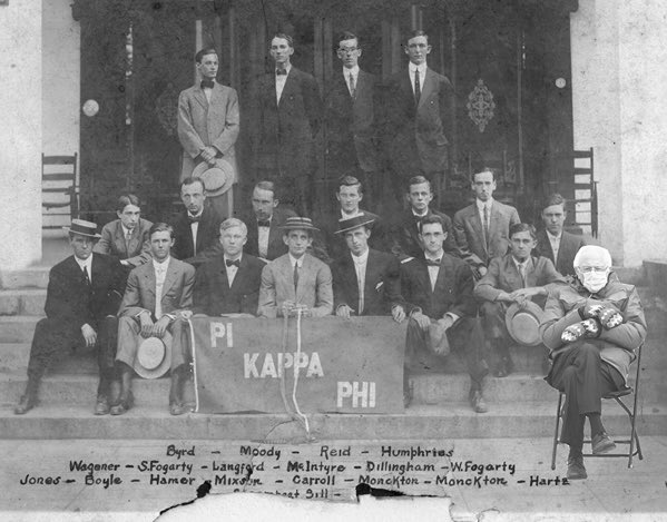 Spotted: Bernie at the 4th Supreme Chapter with his mittens.