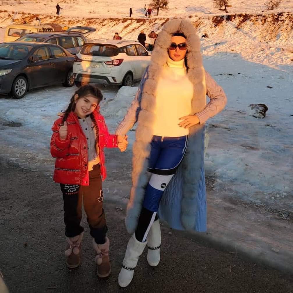 JennyEsberSY's tweet photo. كثلج❄️تتراكم الأيام بداخلنا ..ثم تذوب...
@sandy.esber
#winter #snow #life #love #mylife #jennyesber #sandyesber #2021 https://t.co/pSXhKGHWpc