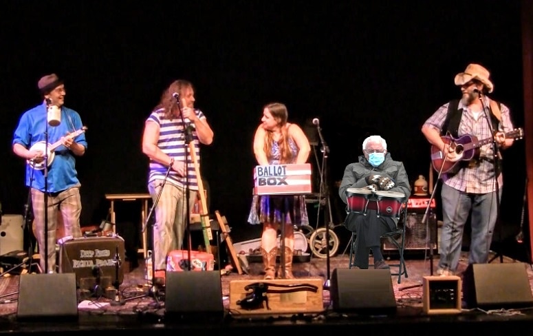PickleJugBand's tweet photo. Bongo Bernie sitting in w/ us on "Stuff Yer Ballot Box" at @oldtownschool #tbt . #deepfriedpickleproject #jugband #BernieMittens #berniememes #oldtownschooloffolkmusic #otsfm #washtubbass #cigarboxnation #cigarboxguitar #cigarboxukulele #jugbattle
https://t.co/P9JhwY47su https://t.co/71FrNMrM3l