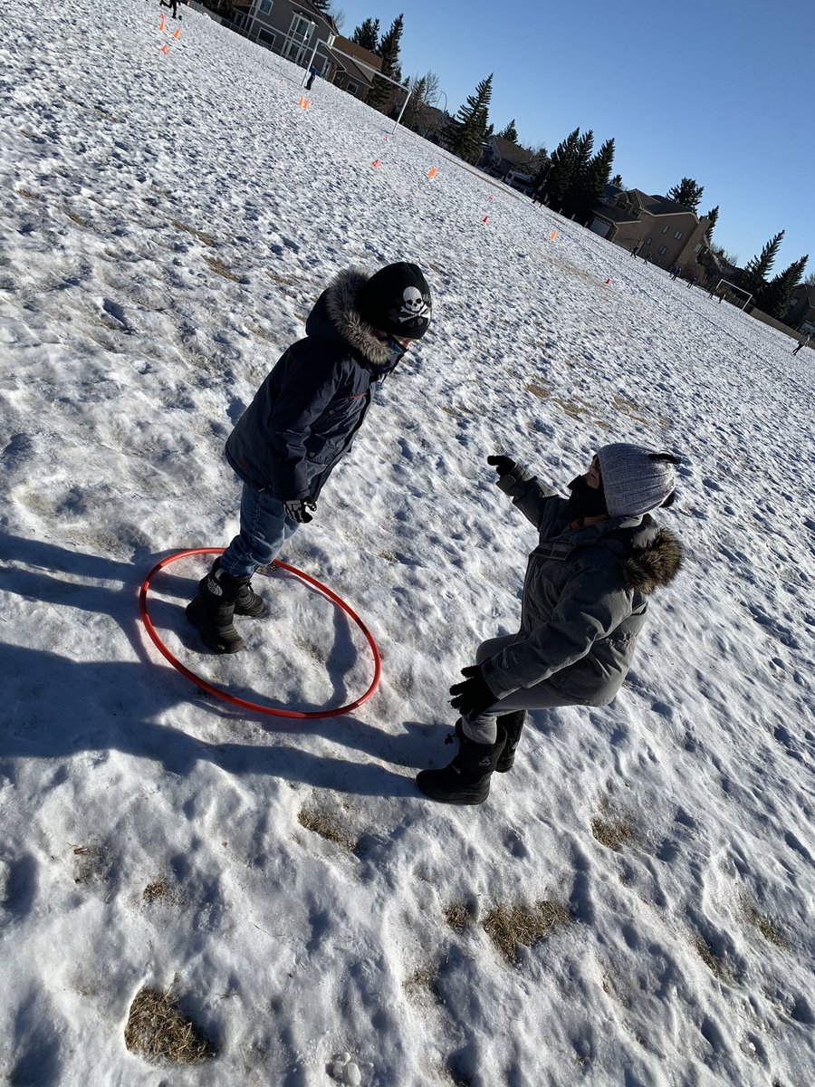 EdgemontPE's tweet photo. This week our grade 1-3 students played a variety of games using hula hoops. Ask me which was my favourite! https://t.co/RvJJYxRHDT