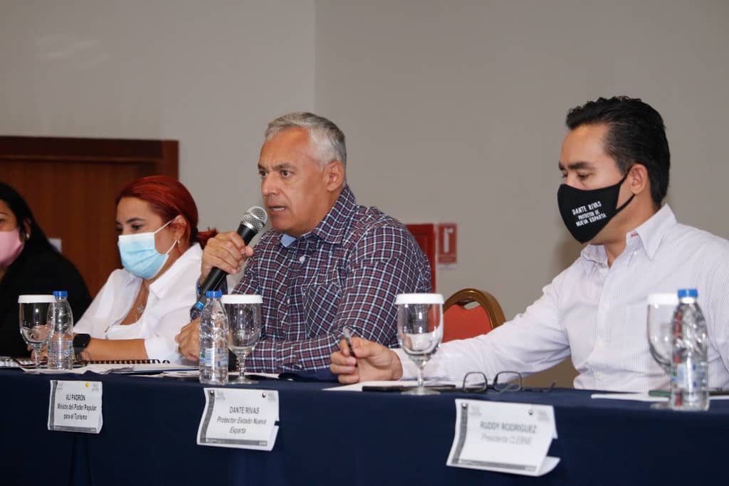 DanteRivasQ's tweet photo. Esta instancia, en la que participaremos en conjunto el Ministerio, los alcaldes, la FANB, las instituciones, el pueblo organizado y el sector privado, nos permitirá aunar esfuerzos para promocionar y posicionar al estado, lograr su crecimiento integral para beneficio de todos. https://t.co/K0tTjiEp97