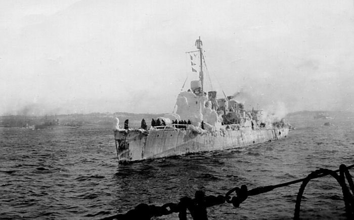 Si hubo un teatro de operaciones en la WWII que siempre me pareció especialmente miserable fue el de los convoyes del Ártico que fueron parte de la Batalla del Atlántico. Y es que la nieve y el hielo para un rato y detrás de un cristal, y a las pruebas me remito.