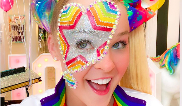 enews's tweet photo. YouTube star Jojo Siwa just seemingly confirmed she's coming out, following an LGBTQ-positive TikTok video that sparked speculation about her sexuality this week. https://t.co/Lm1hHnUiPE https://t.co/LjZAH3QA5E