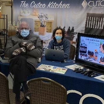my4everkitchen's tweet photo. Sure, why not?

#knivesofinstagram🔪 #knivesofig #knivesofinstgram #berniesanders #berniememes #berniesandersmemes #mittens #inauguration #potsandpans https://t.co/G4Nt38Nupw