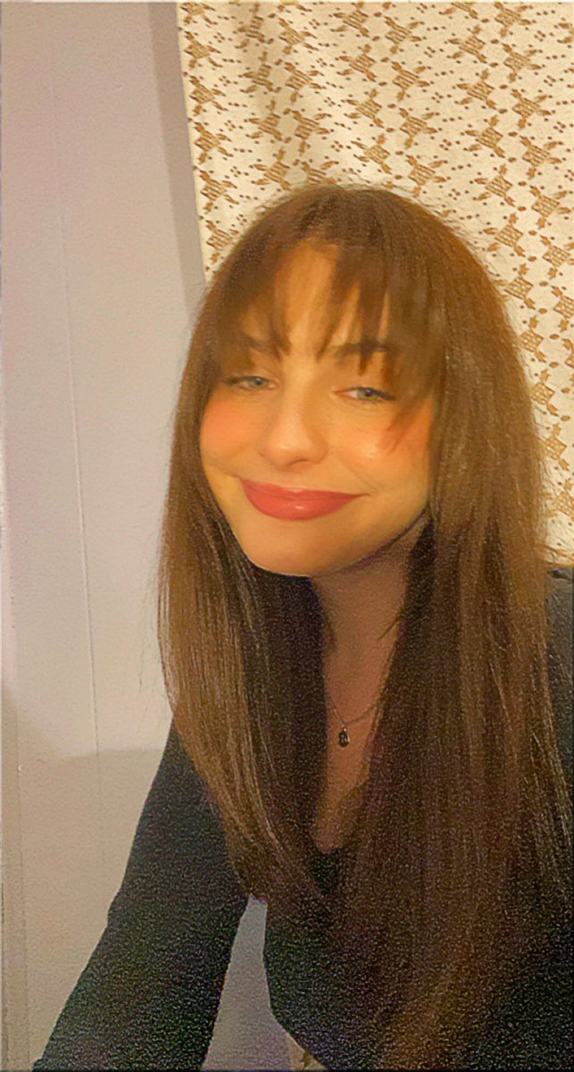 dezlafo's tweet photo. considered a bowlcut but bangs will have to do https://t.co/6V2rfY4yBP