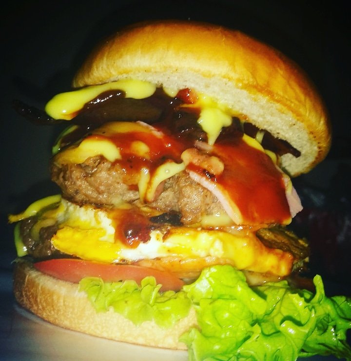 Avl_oficial's tweet photo. Hambúrguer Artesanal + fritas + preço baixo 🍔🍟
Peça pelo nosso DELIVERY 📱21 99414-6579
#guaratiba #hamburguerartesanal #piraque #delivery #pedradeguaratiba https://t.co/q9sxJGqX9s