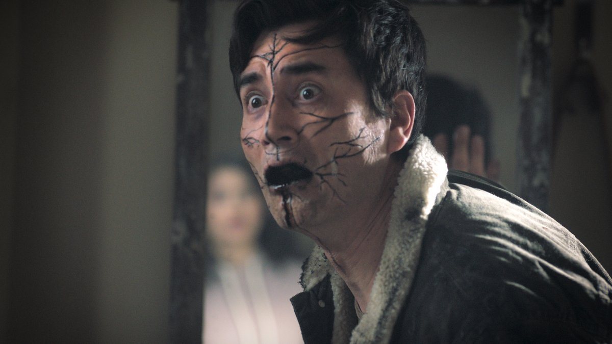 CryptTV's tweet photo. What did Lizzie see in the mirror? Not even she understands, and she certainly can't explain to her distracted mother or self-absorbed sister. As Jo and the other party guests return, Lizzie retreats to her room where reflections follow her... #MiraMira
https://t.co/oo9JeAdT6D https://t.co/0yGlfcKxRd