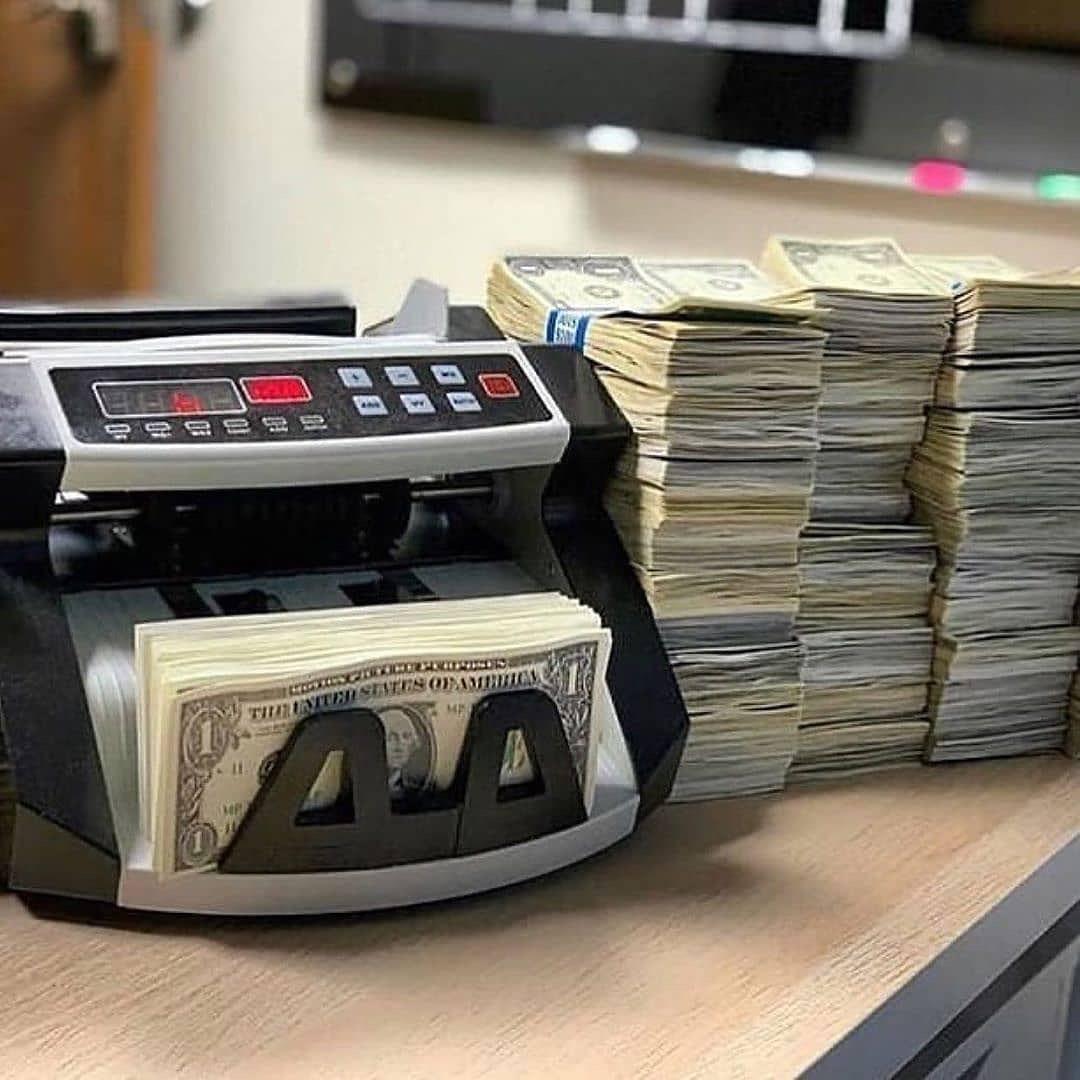 _Binarytrader's tweet image. Earning a million in a year looks like this: $83,333 / month
$19,230 / week
$2,739 / day
$114 / hour
Before you hit a target, you must do the math.
For any goal to be achievable, you must believe it’s possible as a realistic and doable goal.