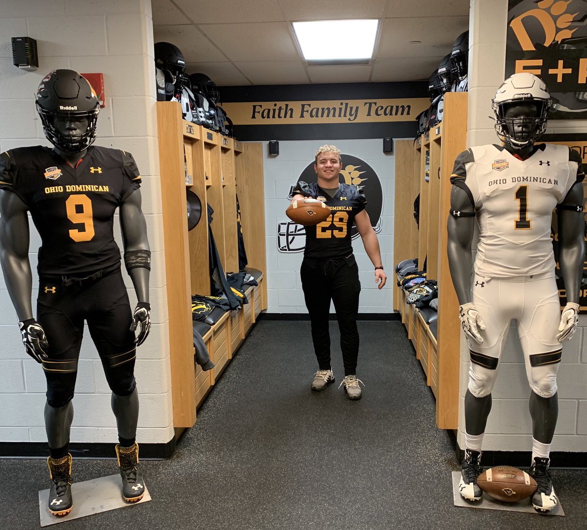 29Ortt's tweet photo. Blessed to receive an Offer from Ohio Dominican University! @PhilaFootball @imaz77 @OhioDominicanFB @WrestlingQuaker @CoachGiugliano @Coach_Radke https://t.co/NIgZVTpkt5