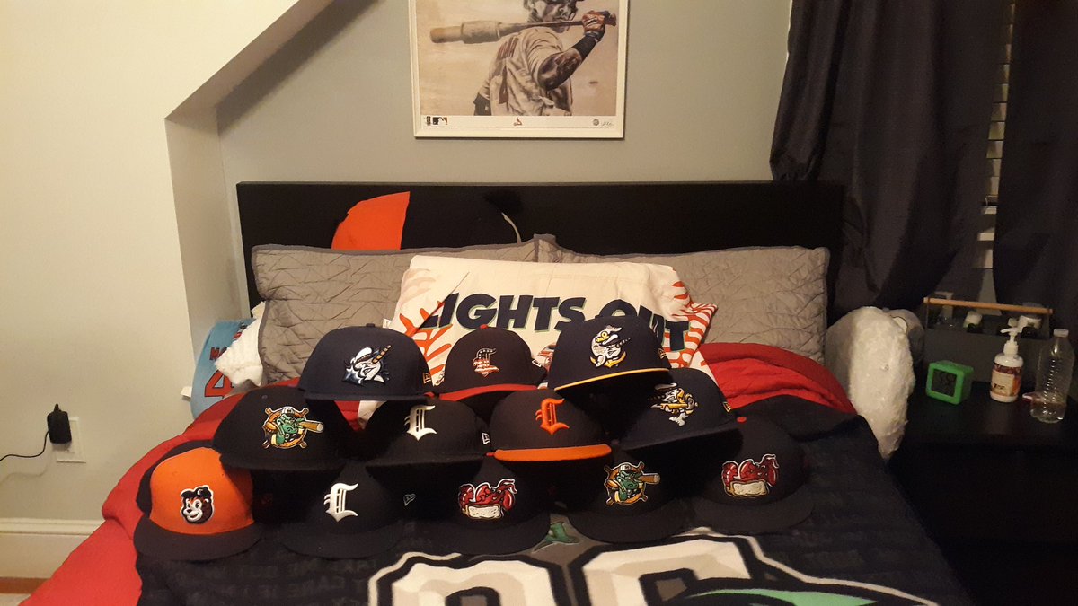 MichaelGallig16's tweet photo. Tried the #pyralid with our @goseaunicorns hats. The two new arrivals on top. It's not an easy thing to do. #NationalHatDay #SupportMiLB https://t.co/a9HTJu5KnM