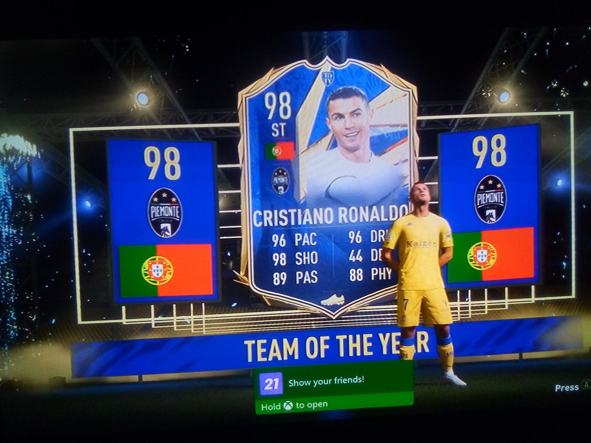 scott4369's tweet photo. 71 packs opened and I only packed 1 walkout #FIFA21 #fifa21toty https://t.co/QfefBCezIS