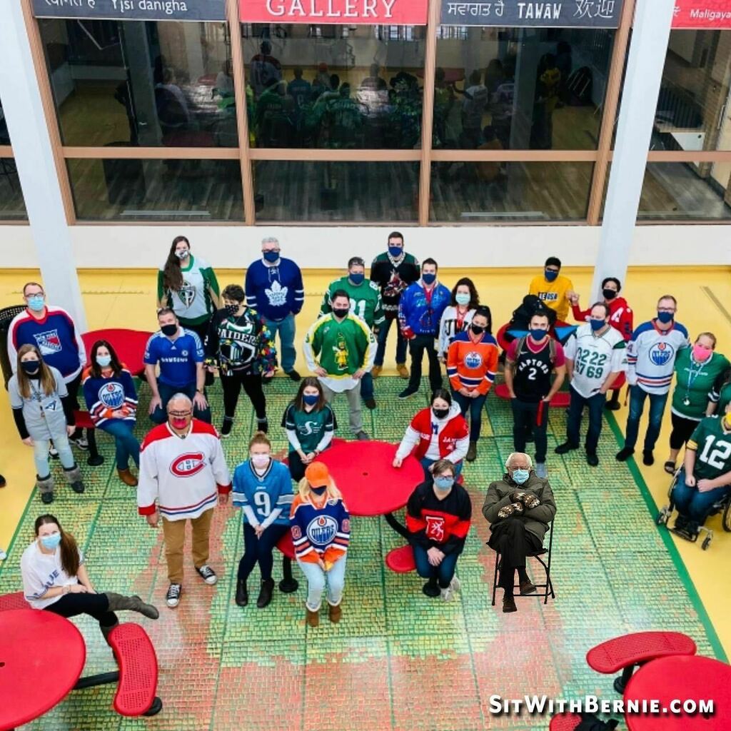 PACarlton's tweet photo. Bernie made it to our Jersey Day back in the day! Who knew? #bernierocks https://t.co/s7tVEaPGk8 https://t.co/xSDdde7Qe9
