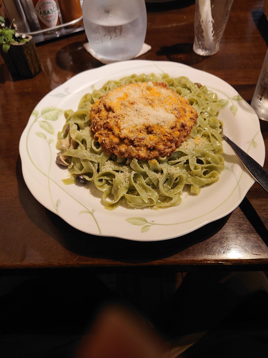 家の近くのパスタ屋さんです
