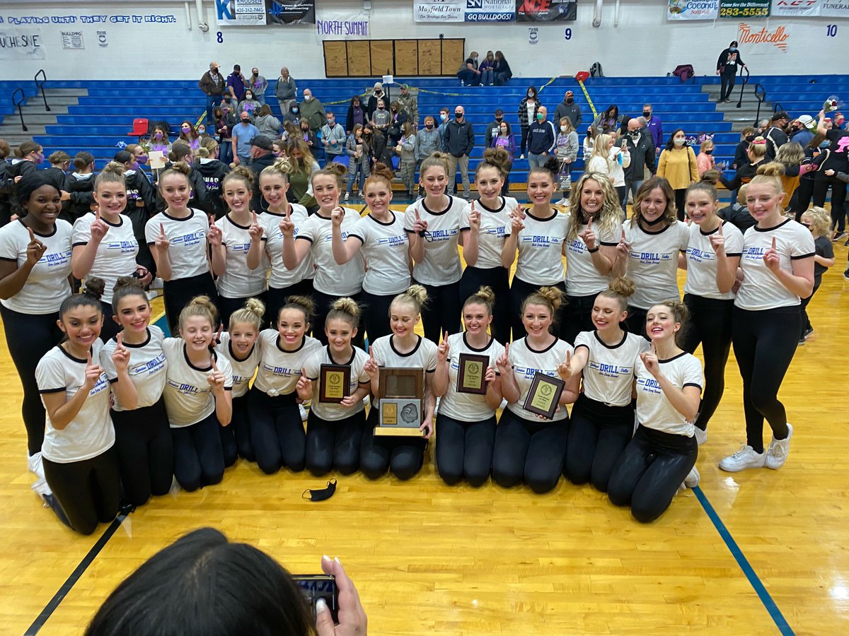 Good job to our g-gettes for taking region today. They placed:
2nd in military 
1st in dance
1st in show
1st overall

Aubrey, Abby, and Chloe were awarded 2A North All Region
Aubrey was awarded 2A North Academic All Region
Brendee was awarded 2A North Team Hero Award