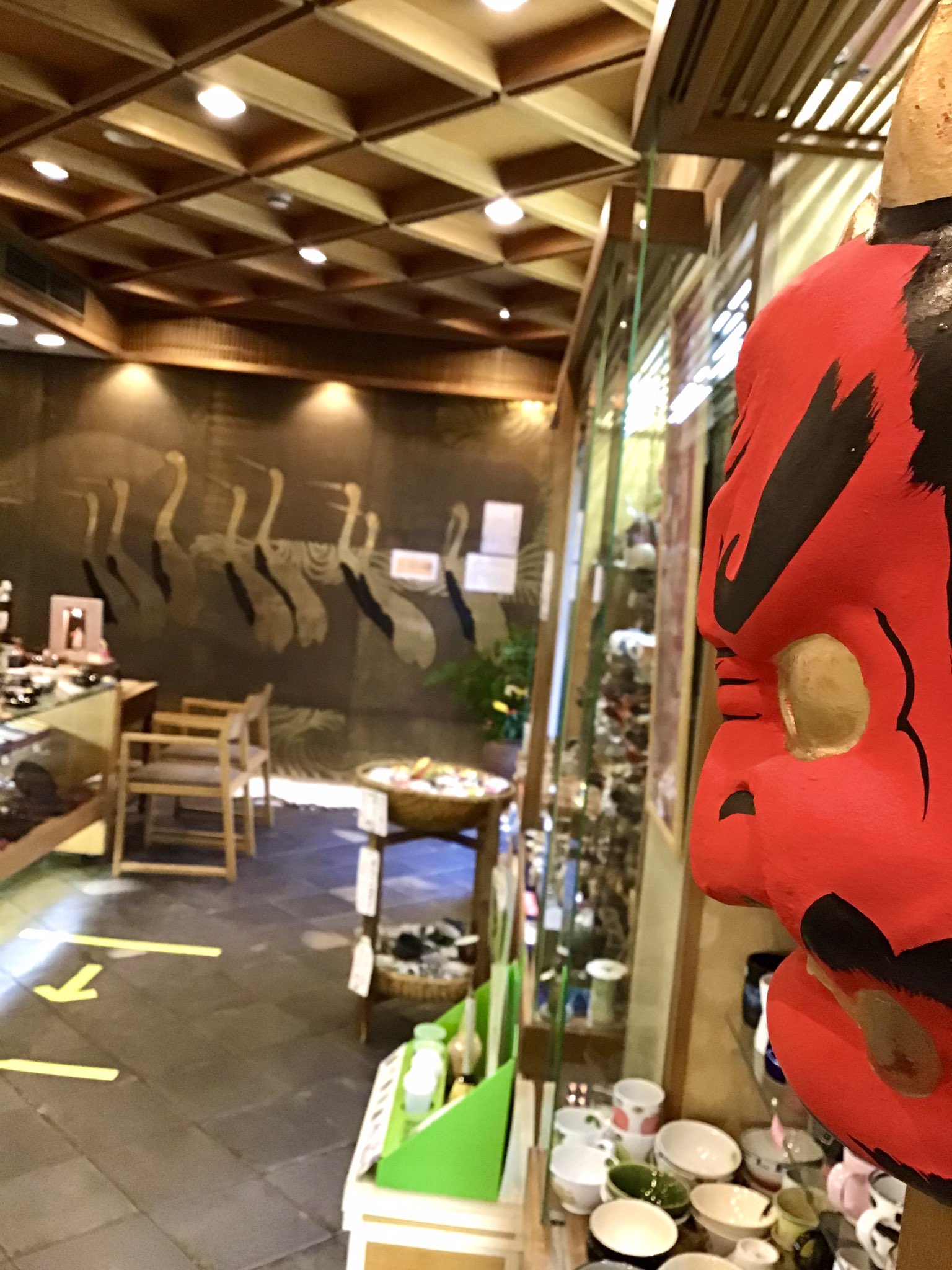 谷中金吉園 まもなく節分ですね リアルな鬼の面 1 080 税込 が 店頭に登場です 金吉園 谷中 谷中銀座 夕やけだんだん 谷根千 千駄木 お茶屋 和小物 和陶器 和雑貨 節分 鬼 鬼の面 豆まき Teashop 日暮里 Yanakaginza T Co