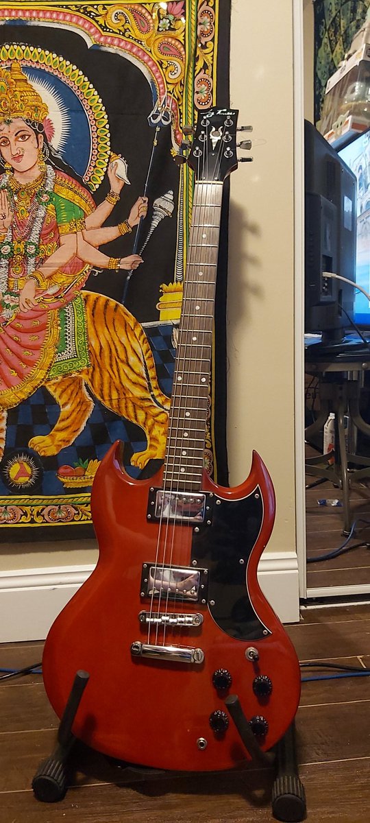 ZenStarwalker's tweet photo. I'd like to introduce you all to Rudhirasãrã
(one who's essence is blood)
#guitar #sanskrit #bloodred #tearsofagoddess #zenstarwalker #metal #metlacore #deathmetal #deathcore #progressivemetal #hindu #vedic https://t.co/N4jJBPLDgH