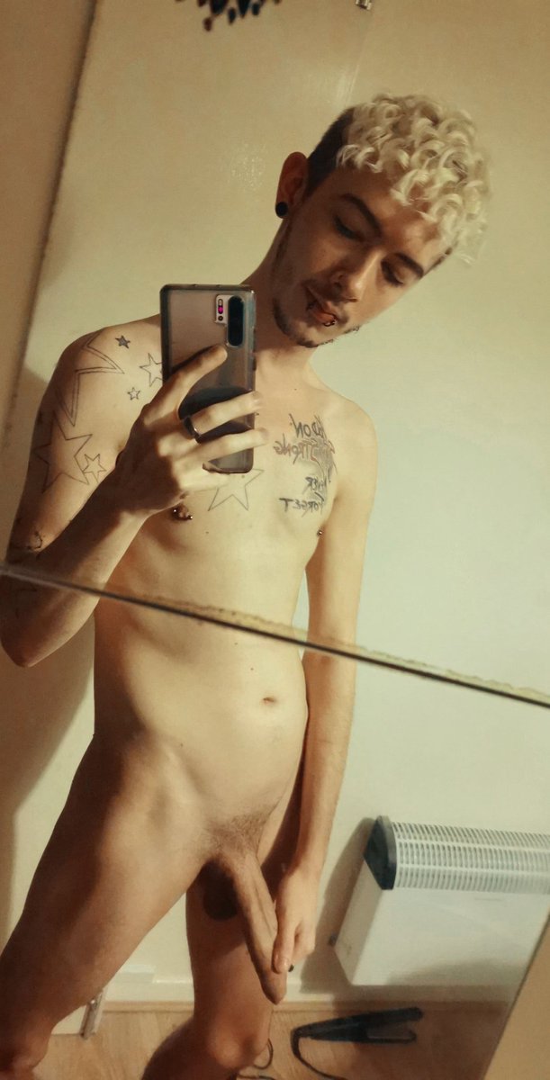 GayGuyCole's tweet photo. I stopped posting ages ago and purged my account. Should I start posting again? Anyway, open for a surprise 😉😘 https://t.co/hDKAiHqHaS