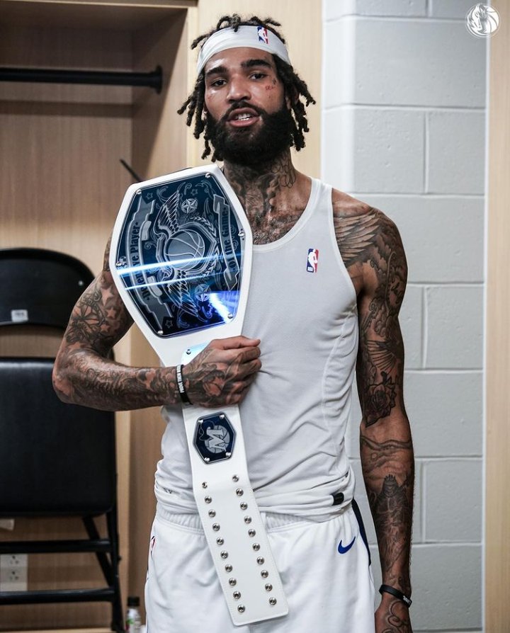 Los <a href="/dallasmavs/">Dallas Mavericks</a> han creado la dinámica del cinturón para el jugador defensivo del partido. El 1ro. Ganarlo fue Willie Caulye-Stein en el partido contra Indiana.
#DistritoBasketRD