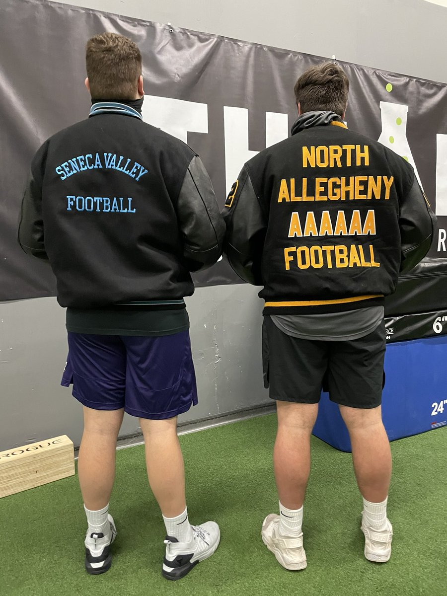 coachtricketts's tweet image. @J_rupp29 @don_kreisberg /// we got something special up here at @thelab_sp , a place where local athletes and crosstown rivals compete, motivate, inspire, encourage, and challenge each other. #labproduct💯🧪