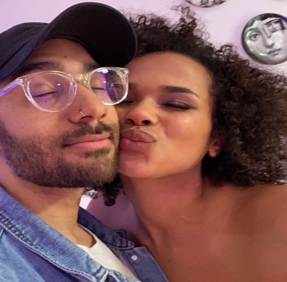 so we did a thing..&amp; ugh i wanna do it again. &amp; AGAIN! nice meeting you @ImOliDavis 😘😘 https://t.co/<a href="/tag/mvsales"class="tags"><span>#mvsales</span></a>